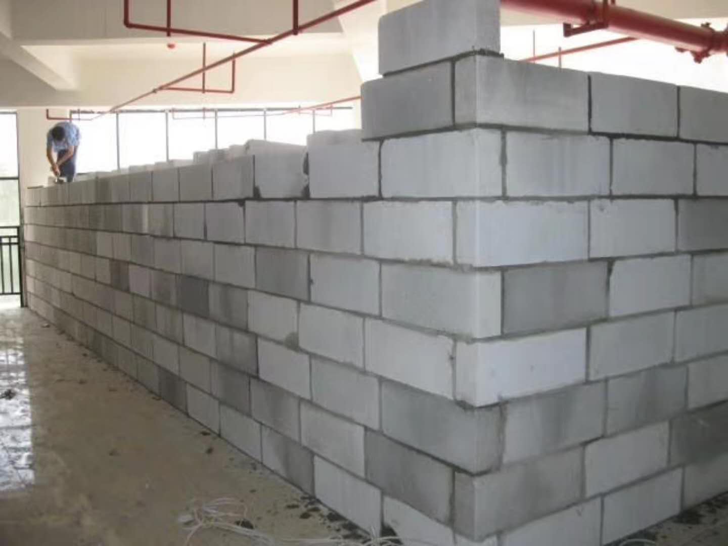 宁阳蒸压加气混凝土砌块承重墙静力和抗震性能的研究